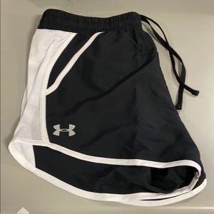 Under Armour Fly-by short (women’s)